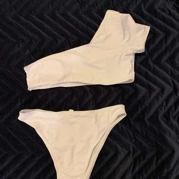 NEW White two piece one shoulder swimsuit - Picture 2 of 5